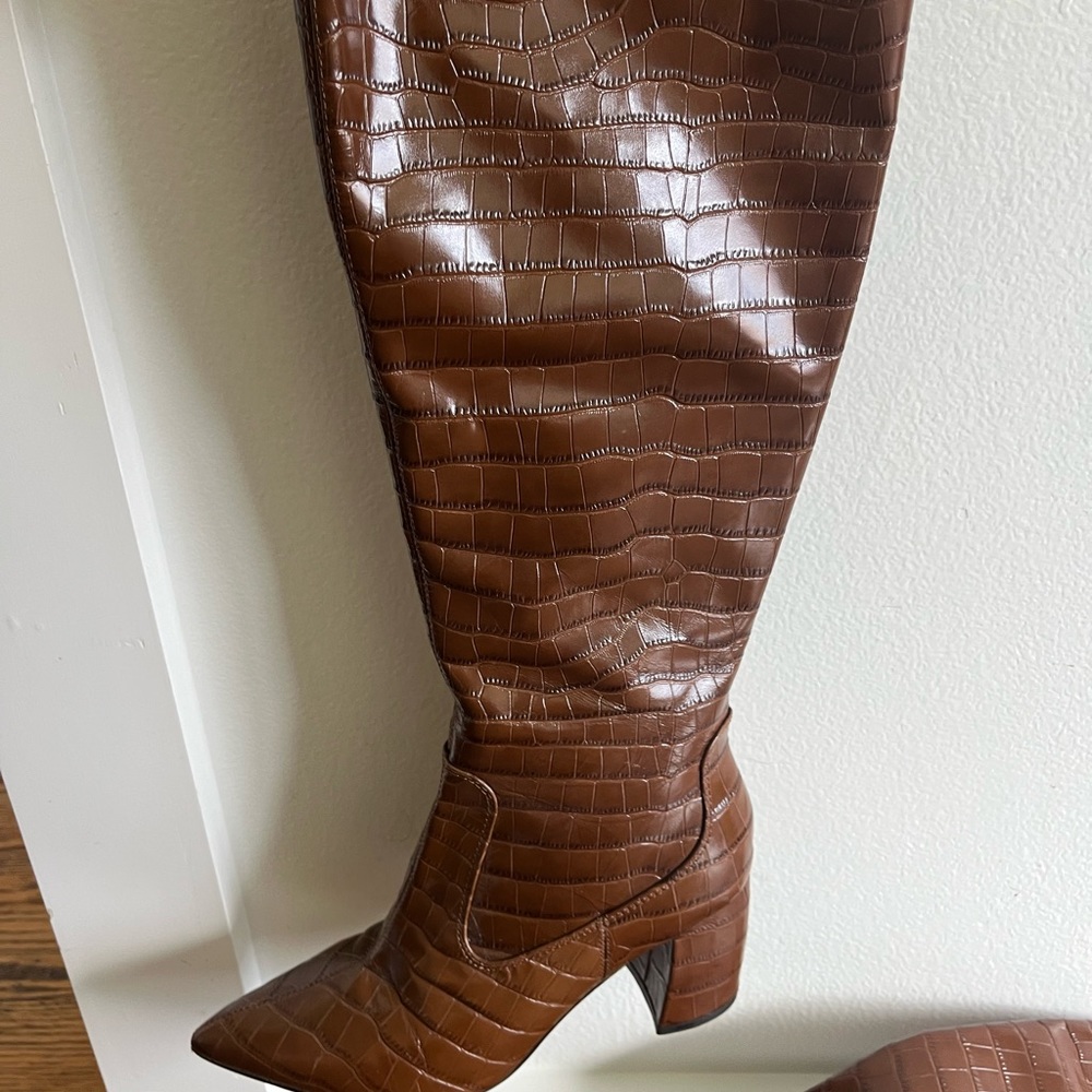Marc Fisher Pointed Toe Tall Tan Crocodile Print Leather Boots Size 6.5